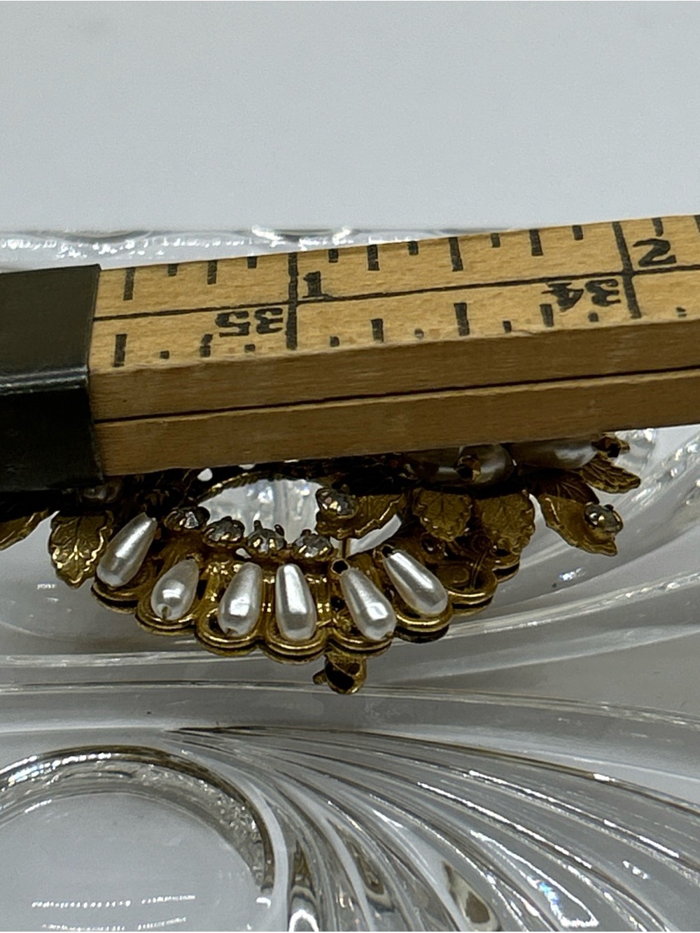 Vintage Original By Robert Faux Pearl and Rhinestone Brooch and Clip-On Earrings - Picture 8 of 9